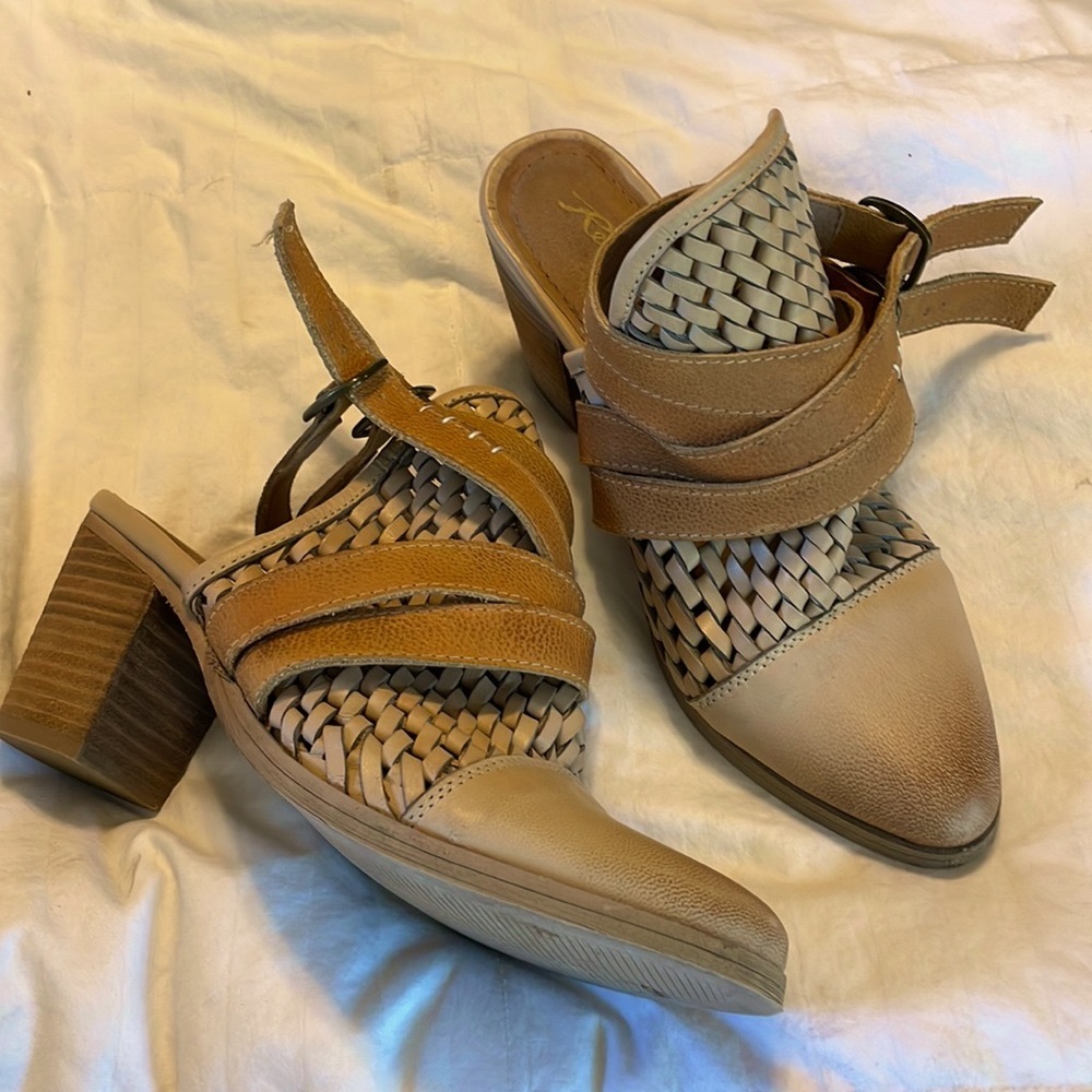Rebels mule shoe 9